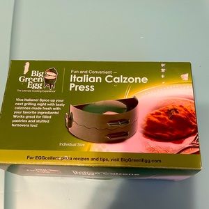 Big green egg calzone press